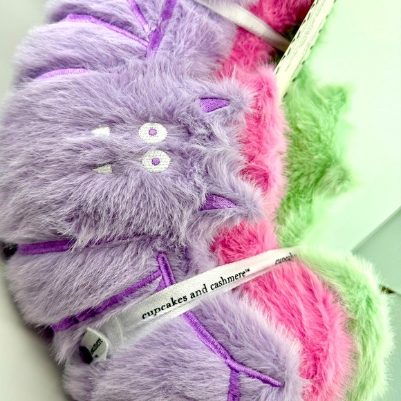 Cupcakes & Cashmere Set of 3 Pastel Halloween Bat Pillows NEW Summerween release - Picture 4 of 5